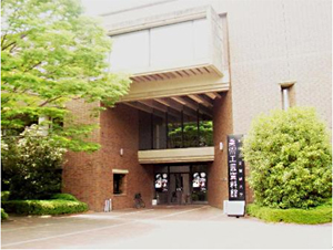 京都工芸繊維大学